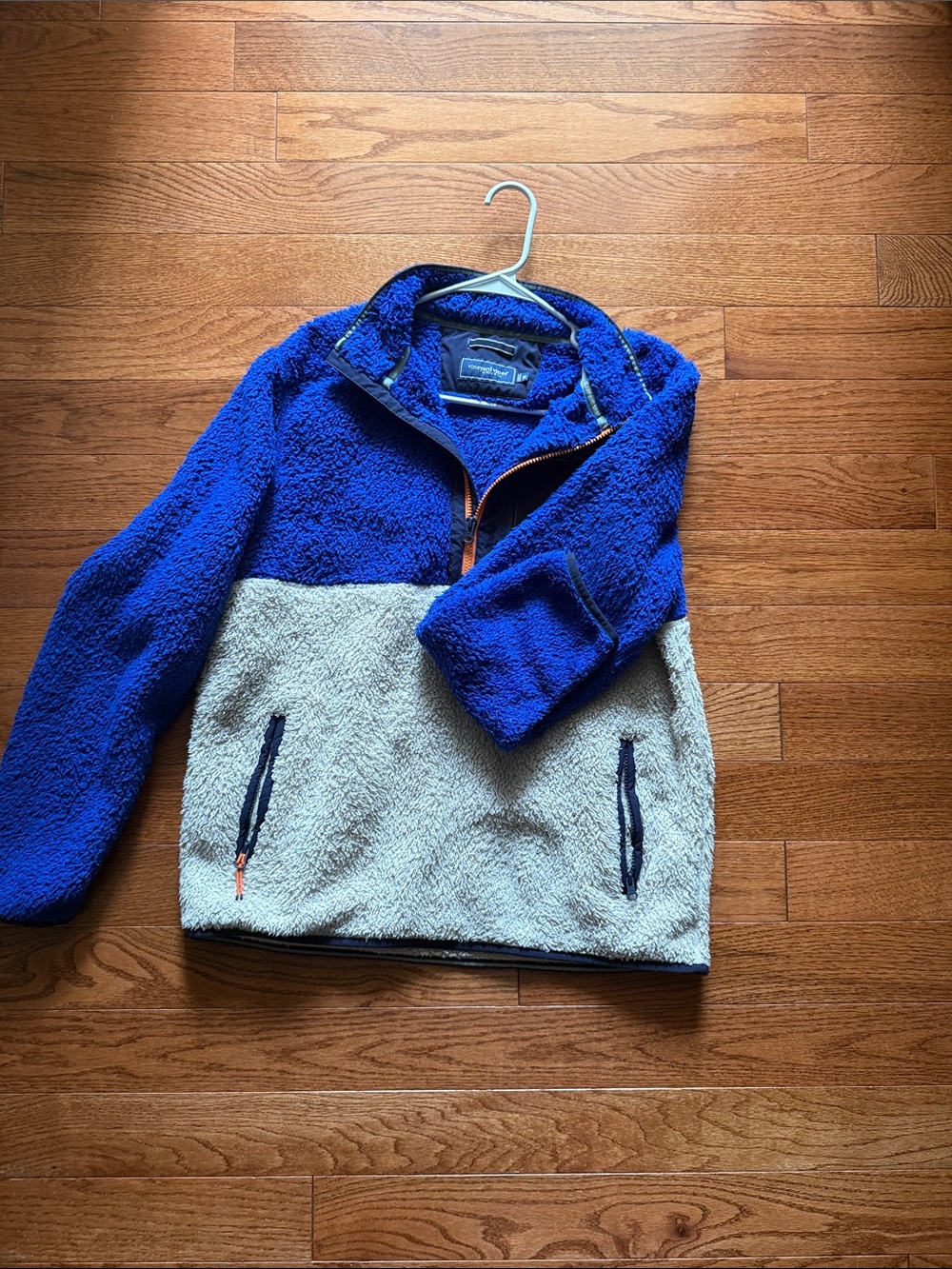 Vineyard Vines  men’s Colorblock Sherpa Pullover - Royal Blue & Cream